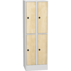 Horizontálně dělená šatní skříň s laminovanými dveřmi